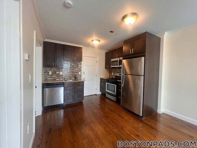 Photo - 286 Revere St Unit 3R