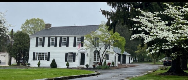 Building Photo - Beautiful Landale 4 Bedroom Single with 2 car garage for rent $3,650/month