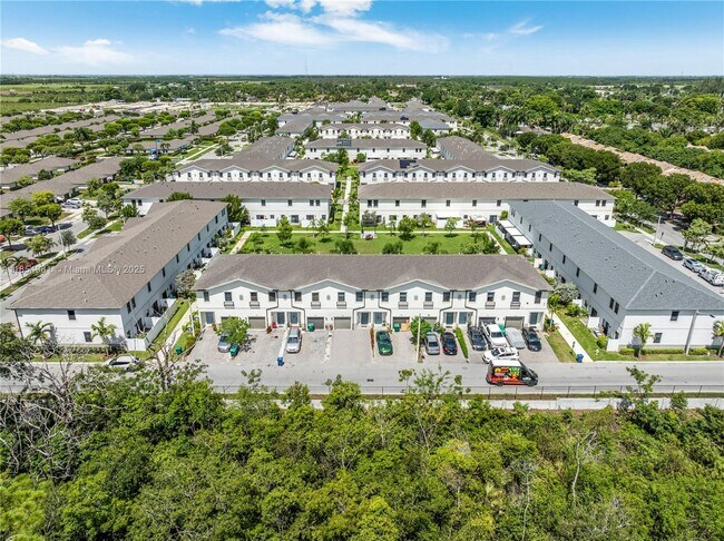 Photo - 1150 SW 6th Ave