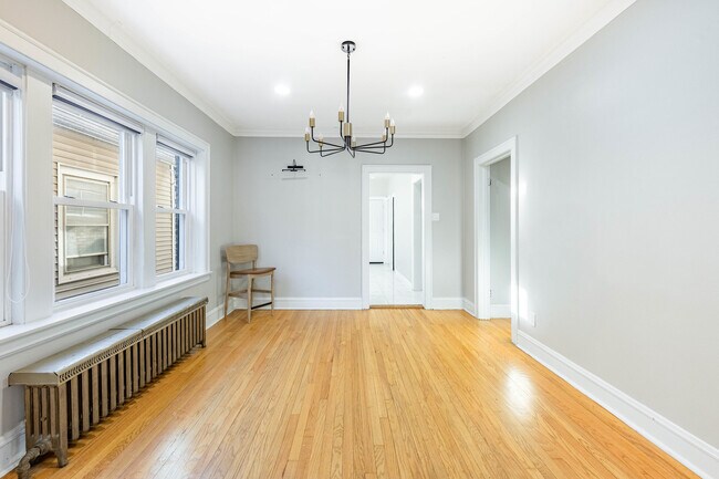 Photo - 2230 N Mulligan Ave