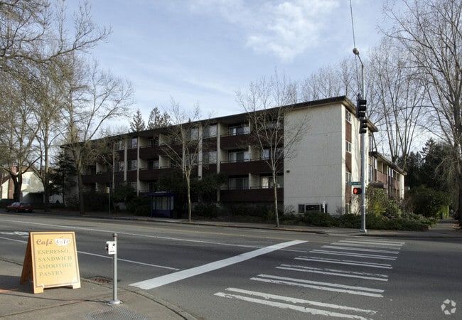 Building Photo - Urban Oasis! Rental