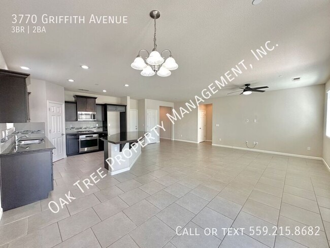 Photo - 3770 Griffith Ave