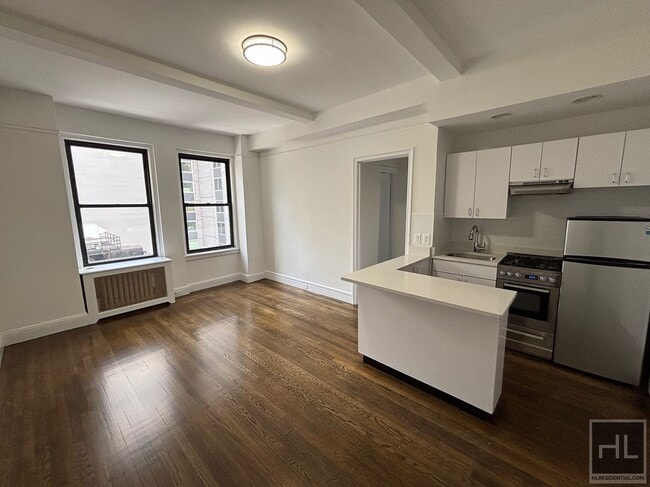 Building Photo - EAST 46 STREET Rental