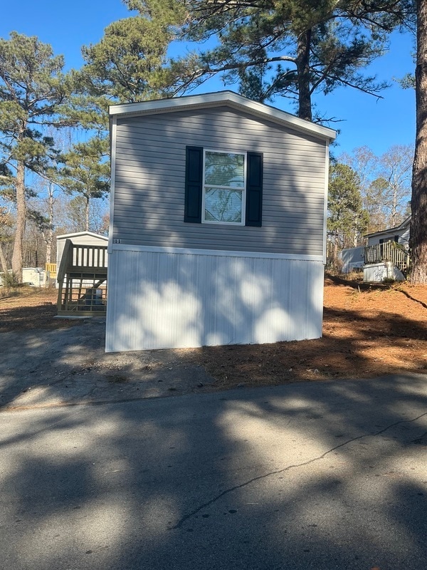 Building Photo - 11 Club Cir