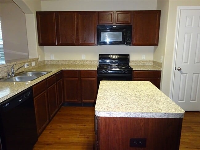 Photo - 2710 Bammelwood Dr