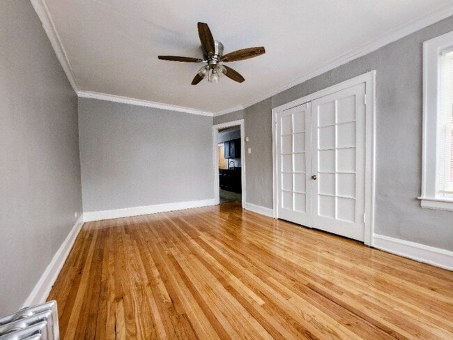 Photo - 644 N Mayfield Ave Unit 2