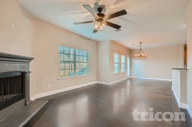 Photo - 2186 Liriope Ln