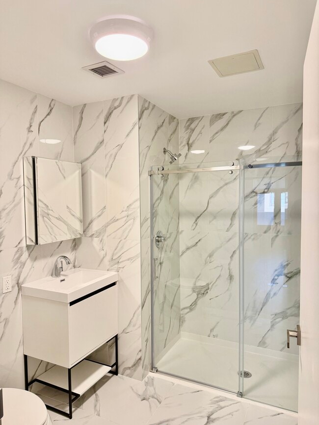 Photo - 7 North St Unit 4G