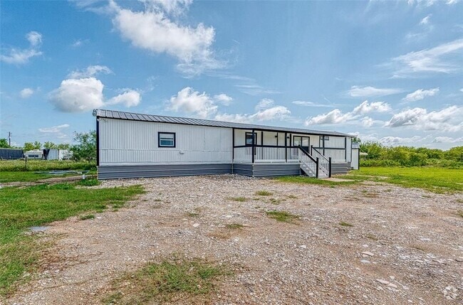 Building Photo - 8240 Bullard Rd Rental
