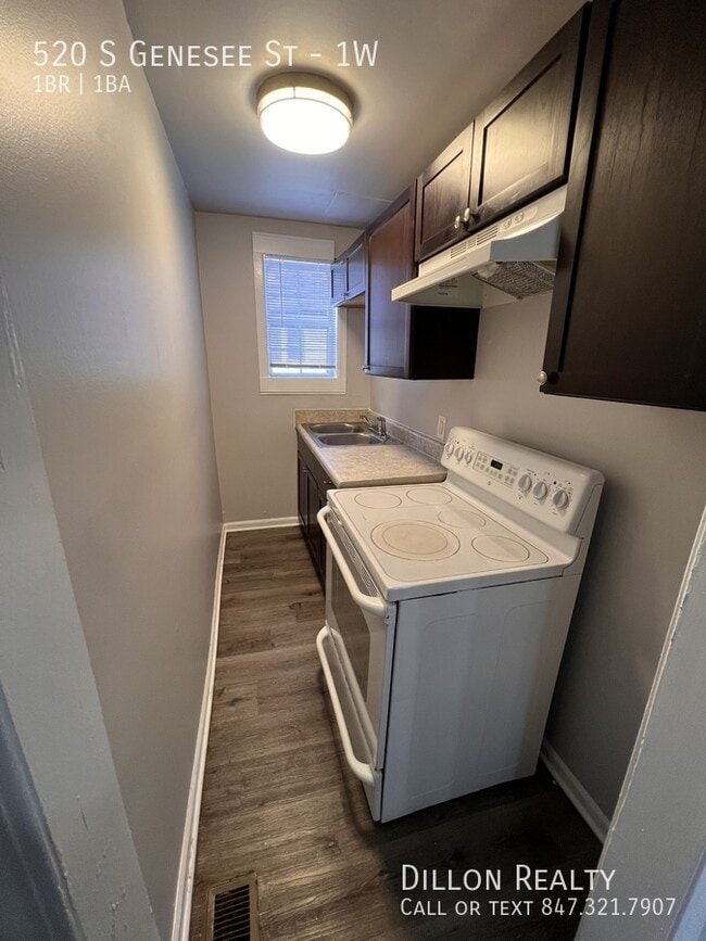 Photo - 520 S Genesee St Unit 1W