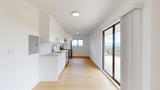 Photo - 2037 Castro St Unit 21