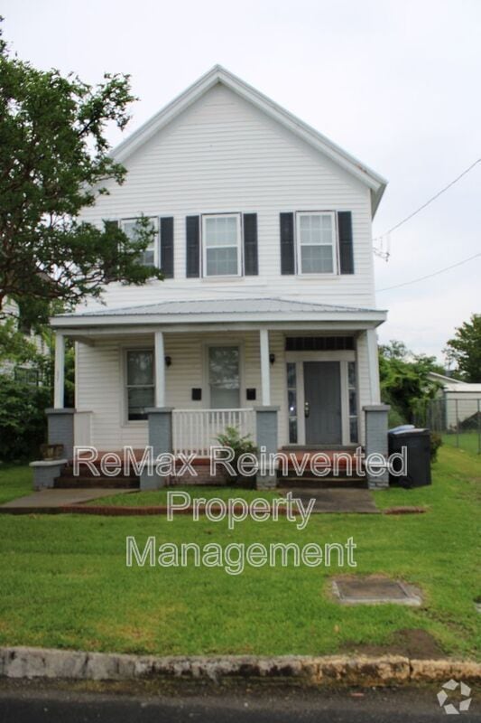 Building Photo - 537 Watkins St Unit B Rental