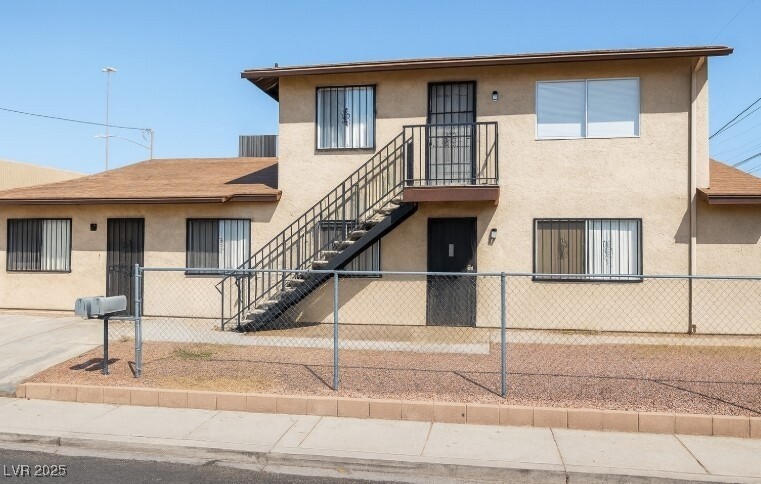 Photo - 1900 Goldfield St Unit B