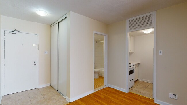 Photo - 335 Cooper St. – The Carillon