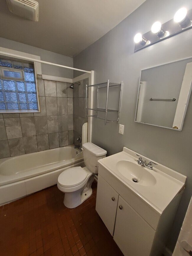 Photo - 3311 W Juneau Ave Unidad 1