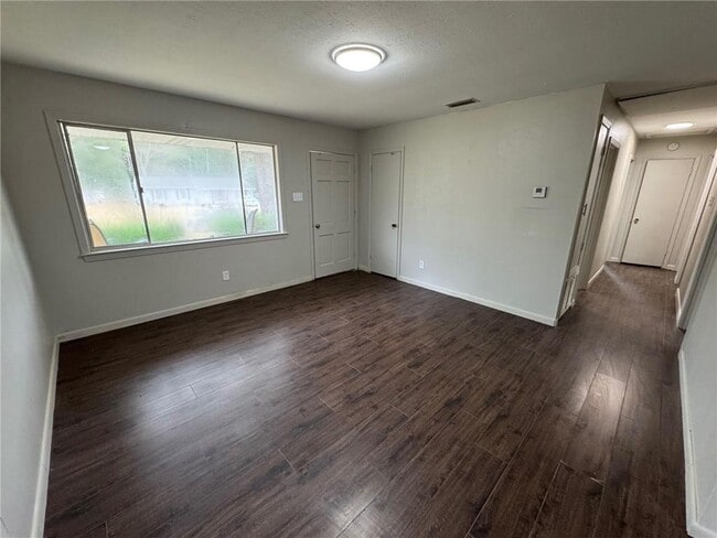 Photo - 4734 Clarendon Dr