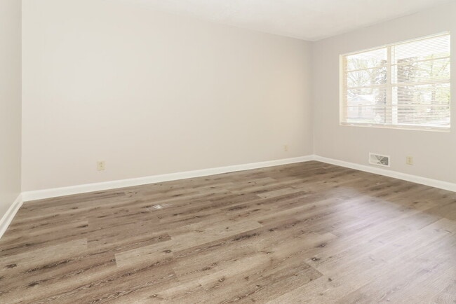 Photo - 416 Tanner Rd
