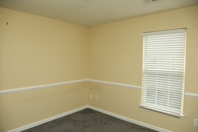 Photo - 4 Bedroom Townhouse on Abington Drive