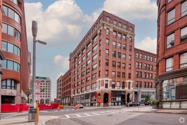 Building Photo - 121 Beach St Unit 602 Rental