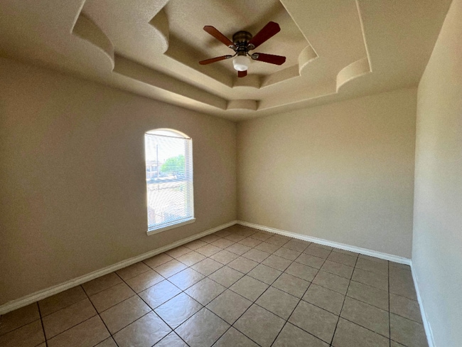 Photo - 3008 E Stewart St