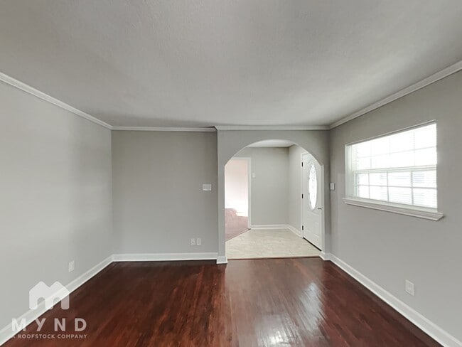 Photo - 2141 Province Ln