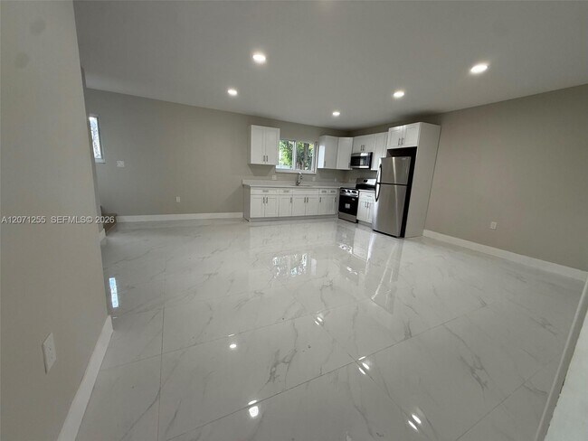 Photo - 17690 NE 19th Ave