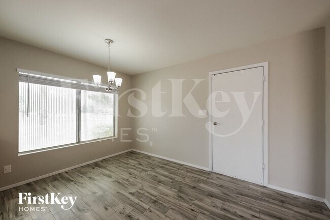 Photo - 4702 W Paradise Ln