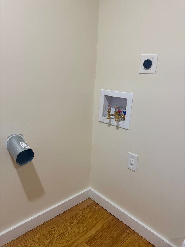 Photo - 111 Main St Unit 1