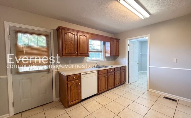 Photo - 120 Buckingham Cir