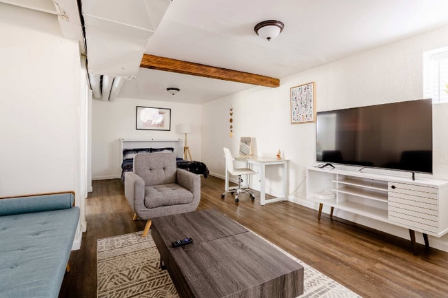 Photo - 2334 SE 8th Ave Unidad Basement