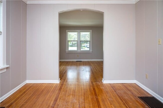 Building Photo - 2029 5 Mile Line Road