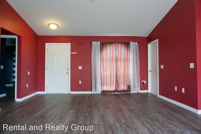 Photo - 3 br, 2 bath House - 584 Finch Ct