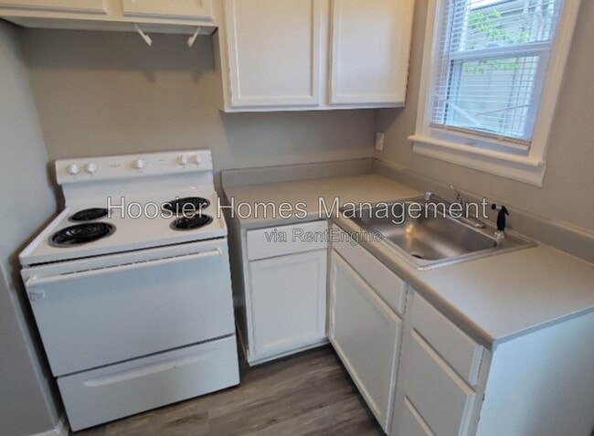 Photo - 932 N Leland Ave