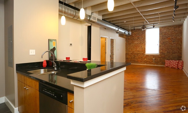 Kitchen sink and bar