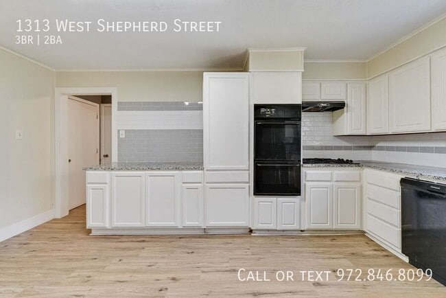 Photo - 1313 W Shepherd St