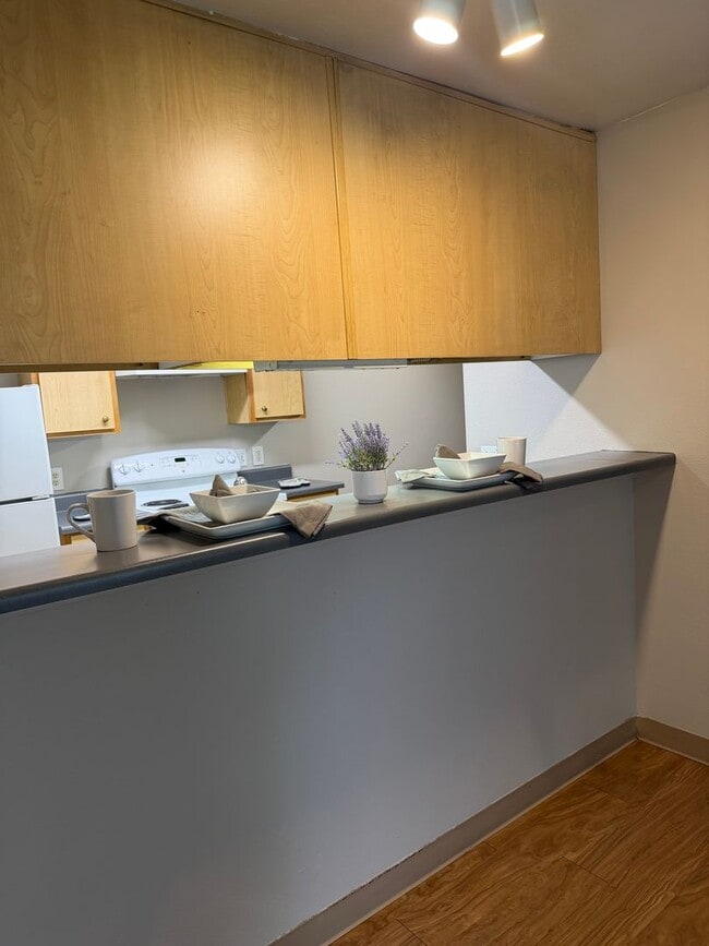 Photo - Life Just Got Better Come See For Yourself At Powell Court Apartments!! Unit 52