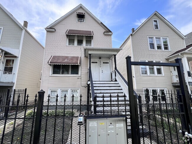Building Photo - 2330 N Lockwood Ave Unit 1 Rental