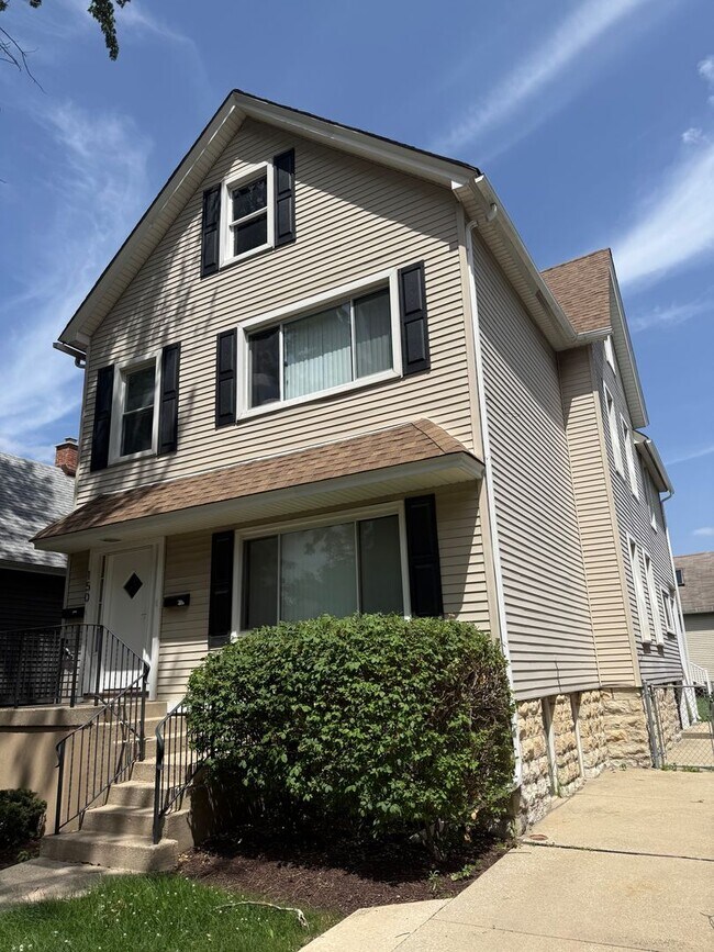 150 Rockford Ave Unit 1