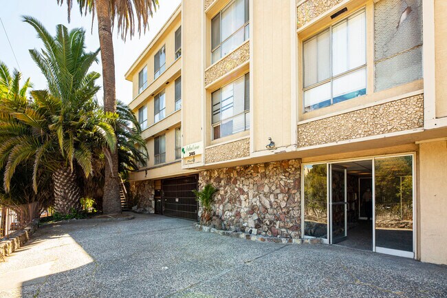 Photo - 345 MacArthur