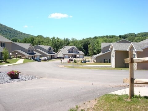 Photo - Mountain Laurel Gardens Apartments