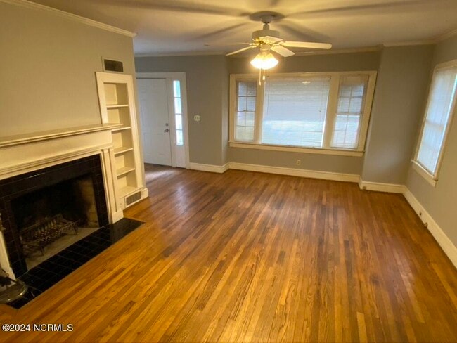 Photo - 625 S Elm St