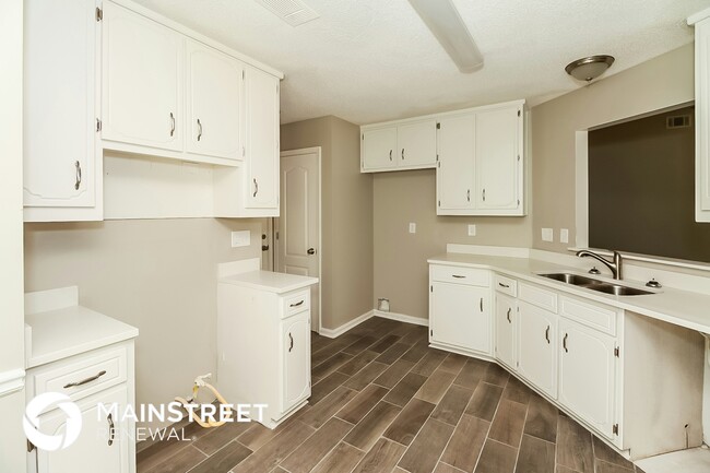 Photo - 1012 Forest Glen