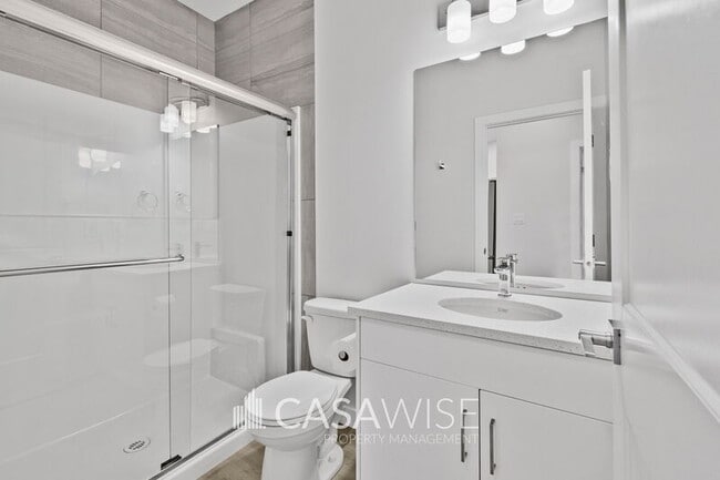 Photo - 10248-10157 157 St NW