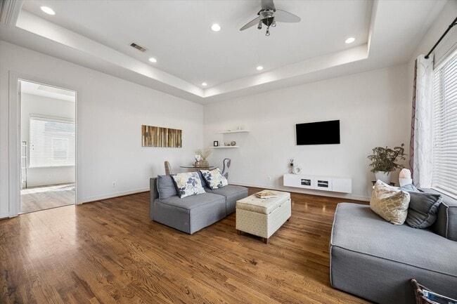 Photo - 3804 Center Plaza Dr