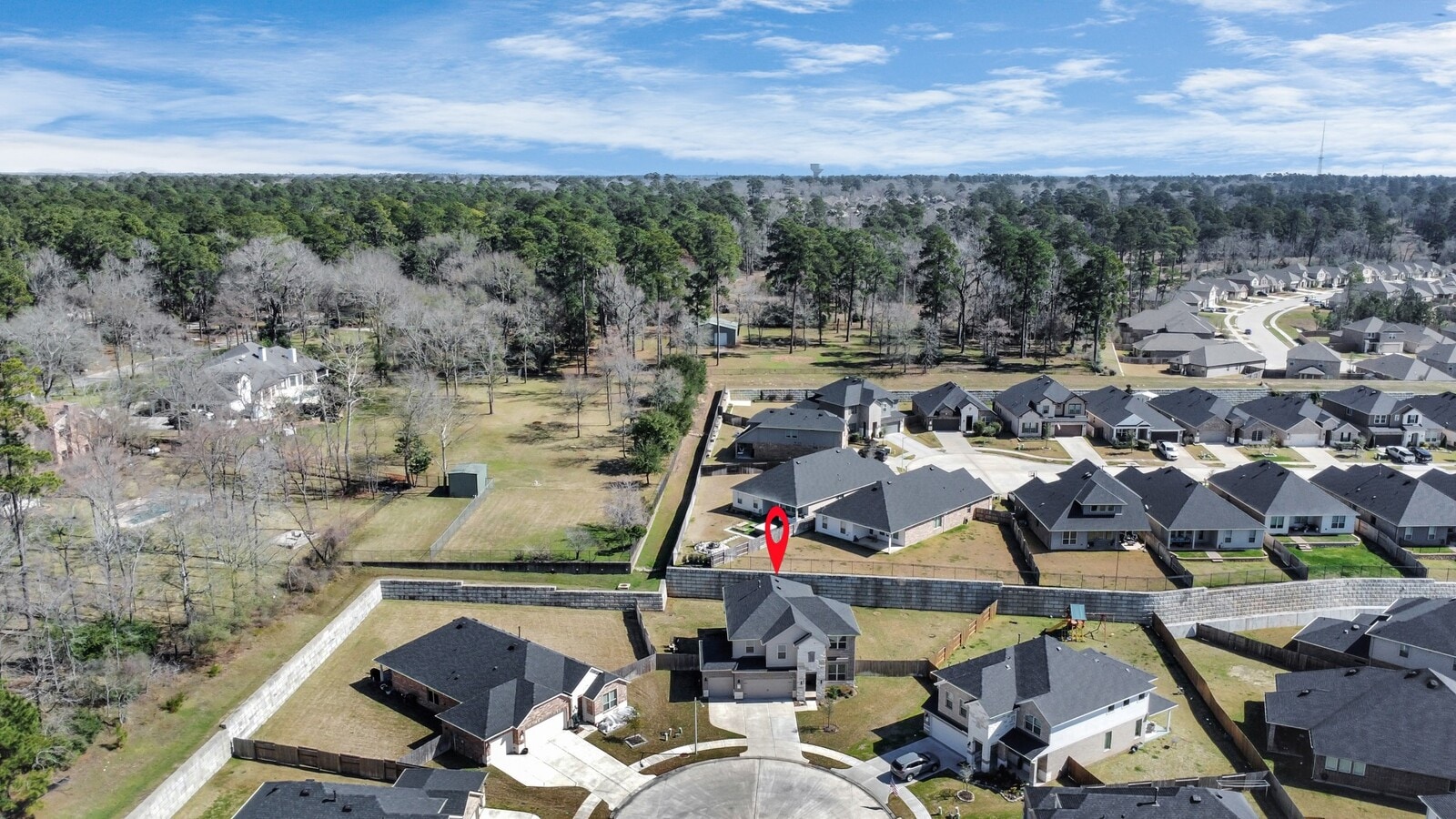 Photo - 501 Newcomb Holw Dr