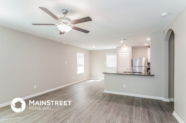 Photo - 25238 Dickens Dr