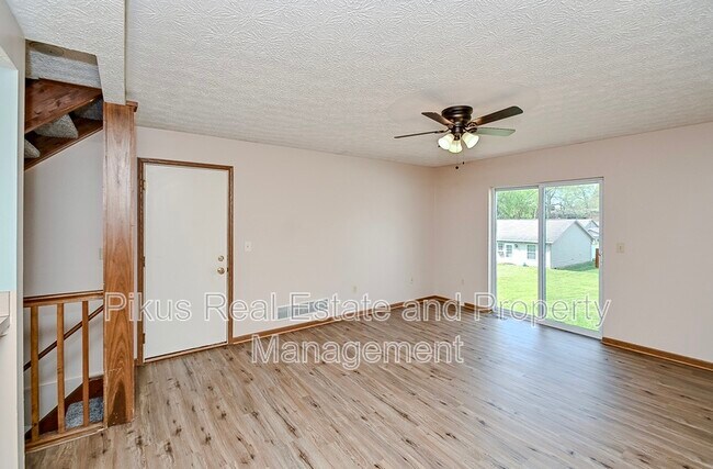 Photo - 2012 Redwing Dr Condo