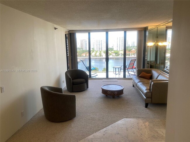 Photo - 3640 Yacht Club Dr Unit 1009