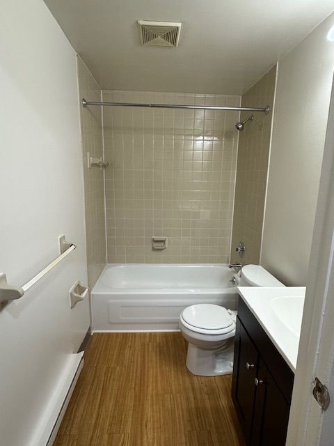 Photo - 2668 Elmwood Ave