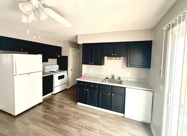 Photo - 5438 N Division St